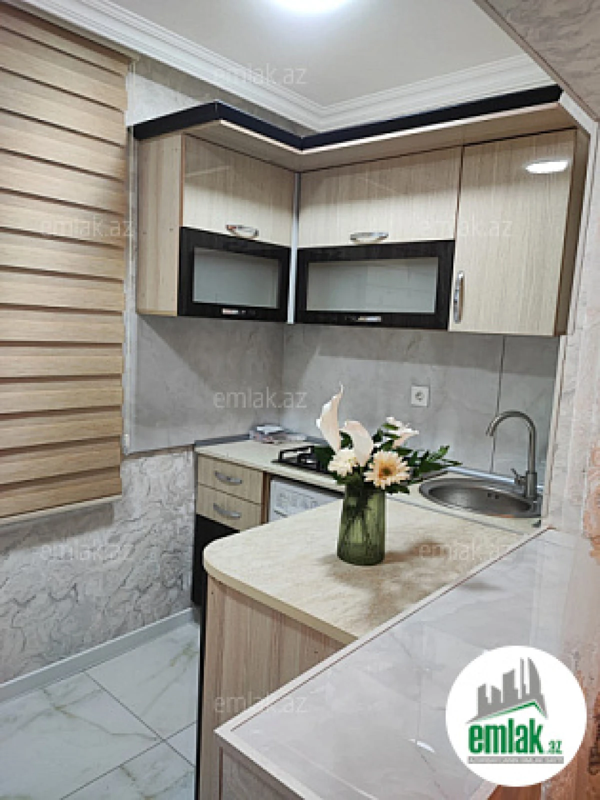 Satılır 2 otaqlı köhnə tikili 45 m²