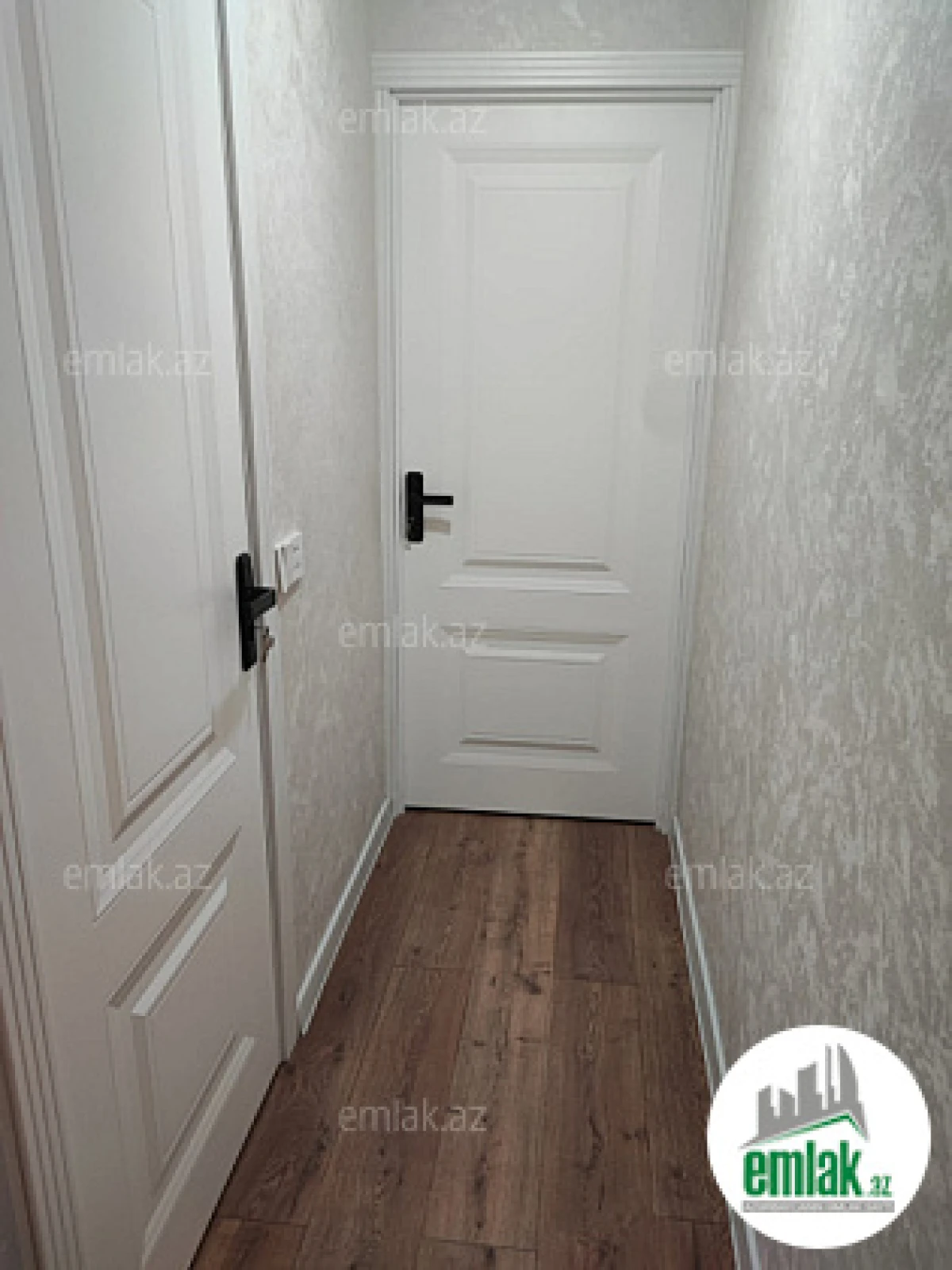 Satılır 2 otaqlı köhnə tikili 45 m²