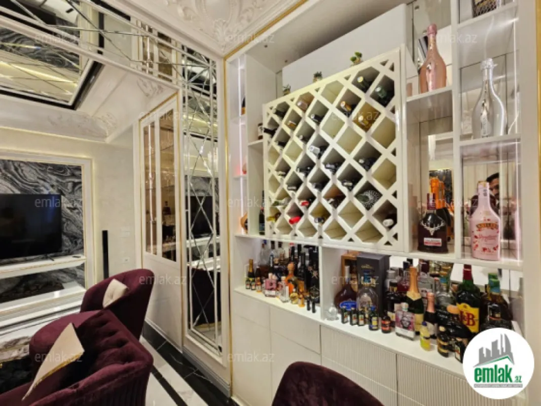 Satılır 4 otaqlı yeni tikili 165 m²