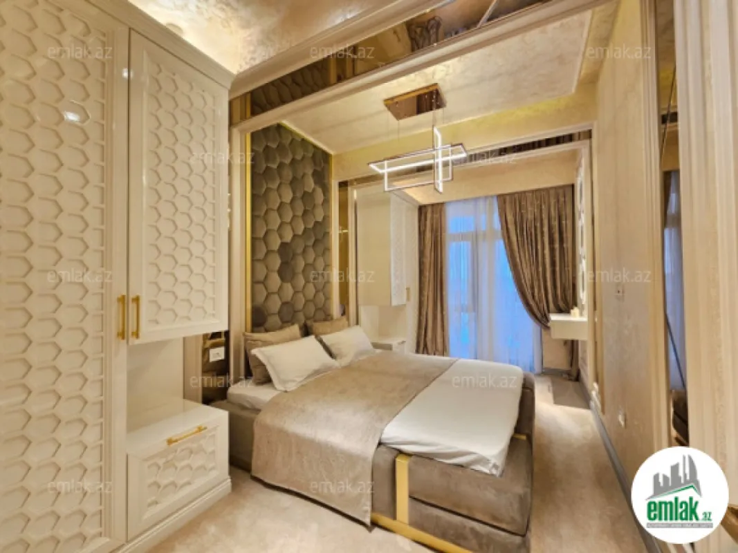 Satılır 4 otaqlı yeni tikili 165 m²