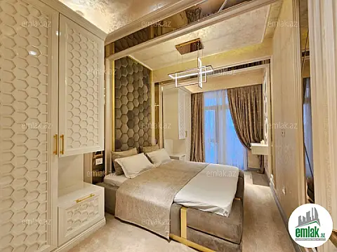 Satılır 4 otaqlı yeni tikili 165 m²