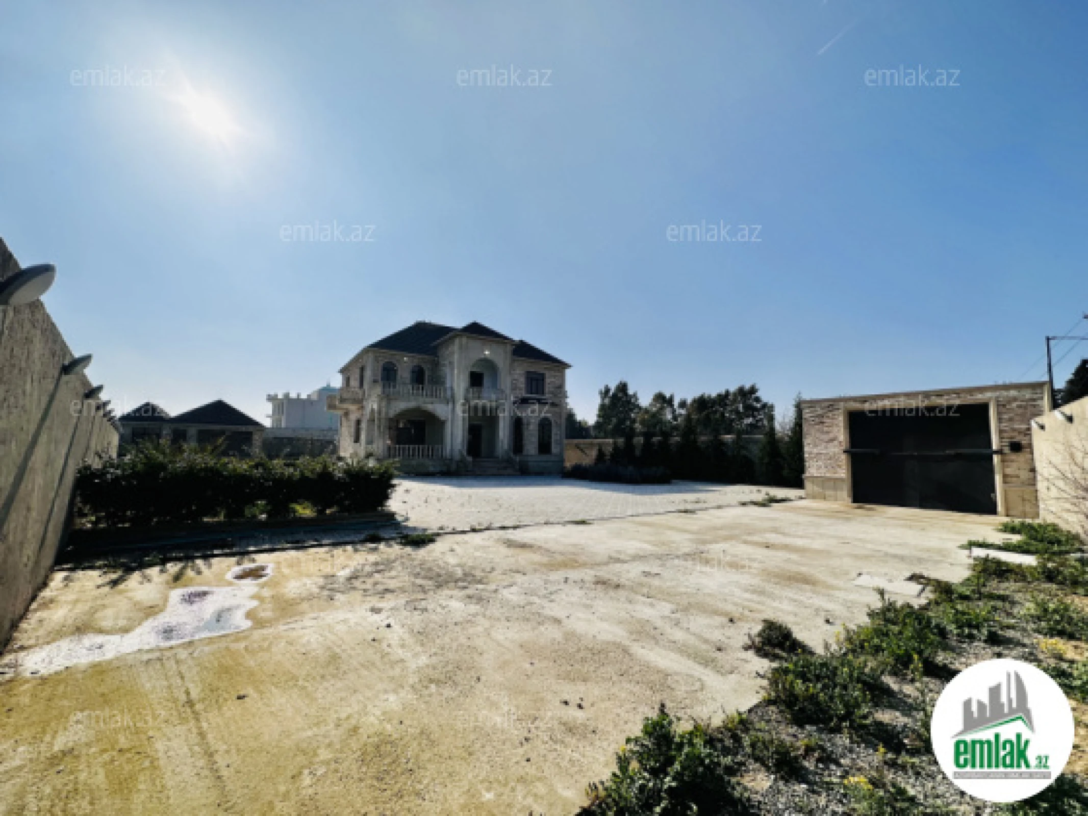 Satılır 5 otaqlı mənzil 400 m²