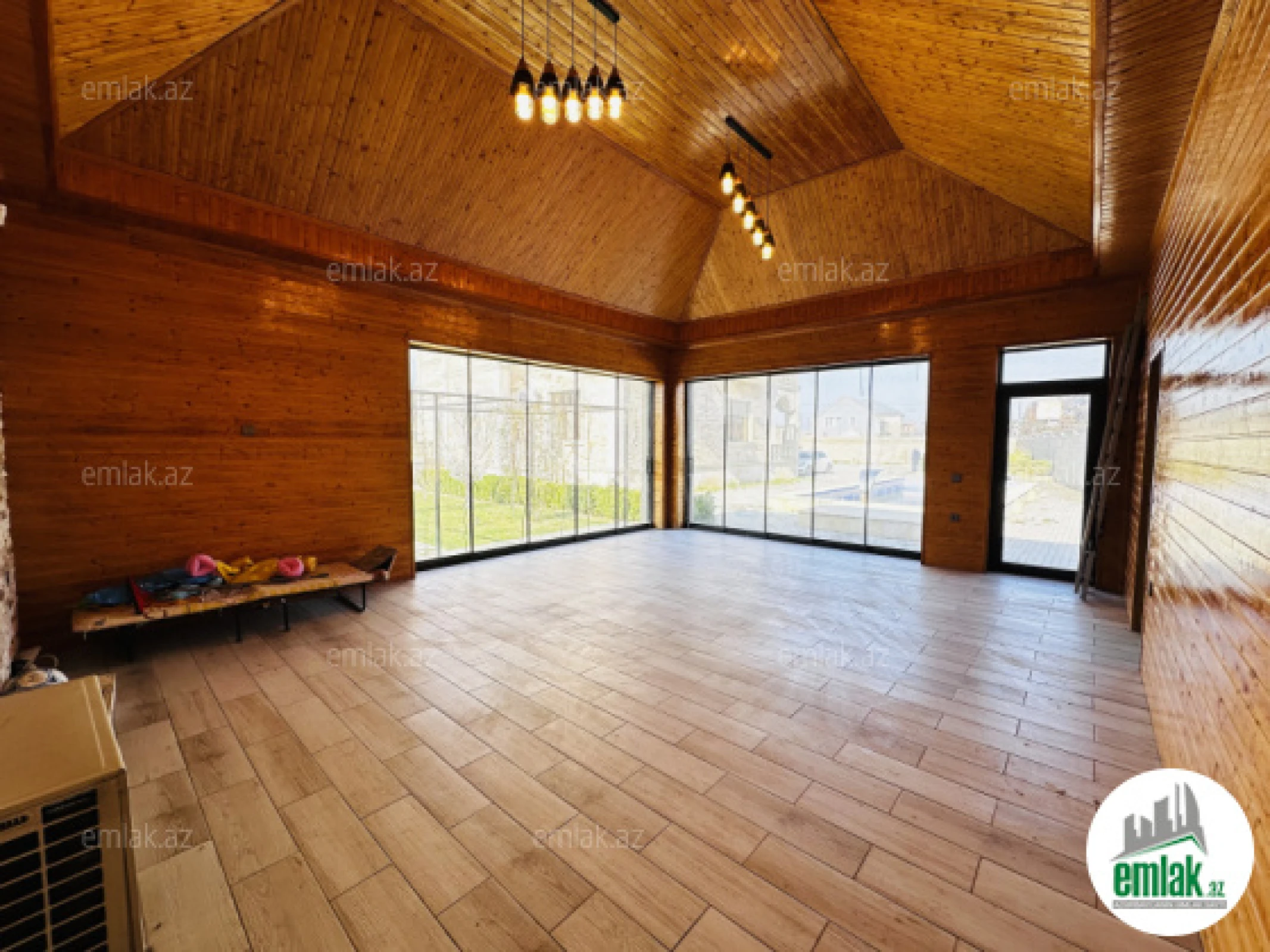 Satılır 5 otaqlı mənzil 400 m²