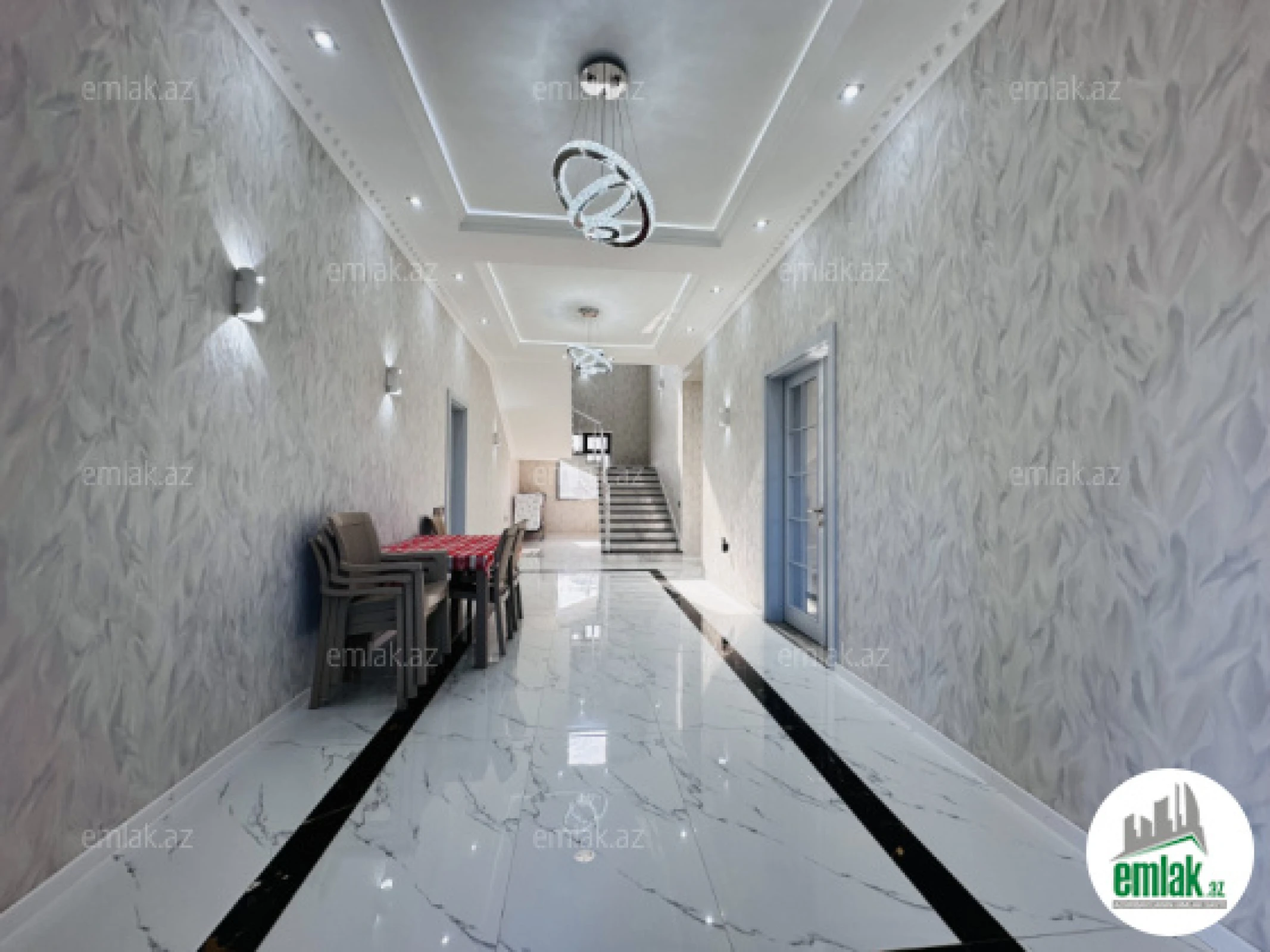 Satılır 5 otaqlı mənzil 400 m²