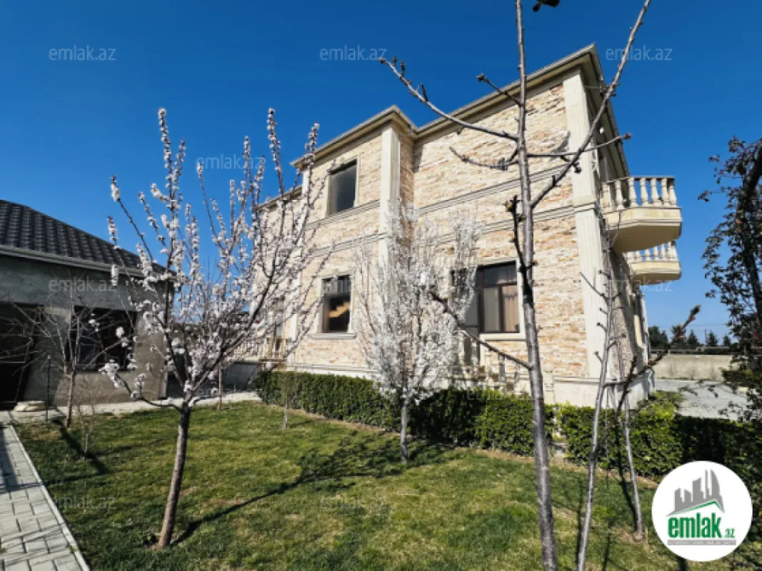 Satılır 5 otaqlı mənzil 400 m²
