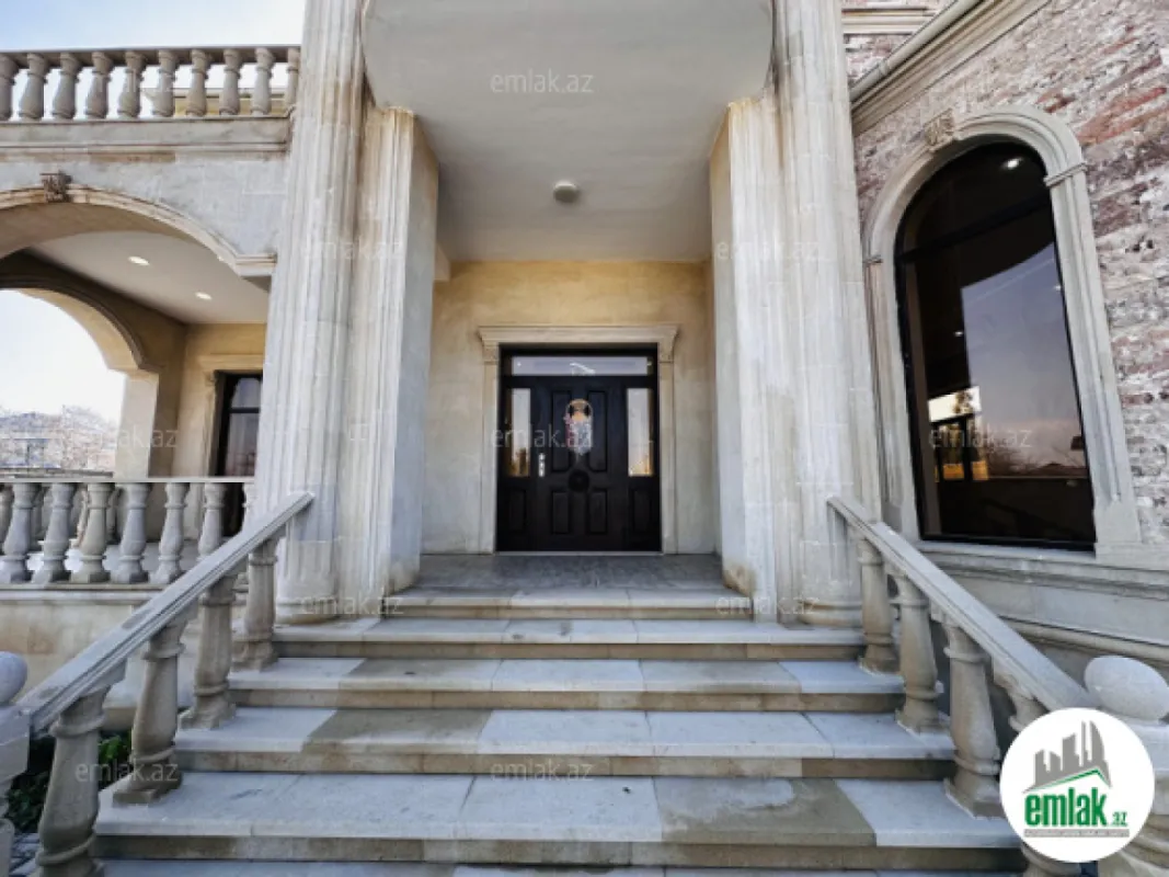 Satılır 5 otaqlı mənzil 400 m²