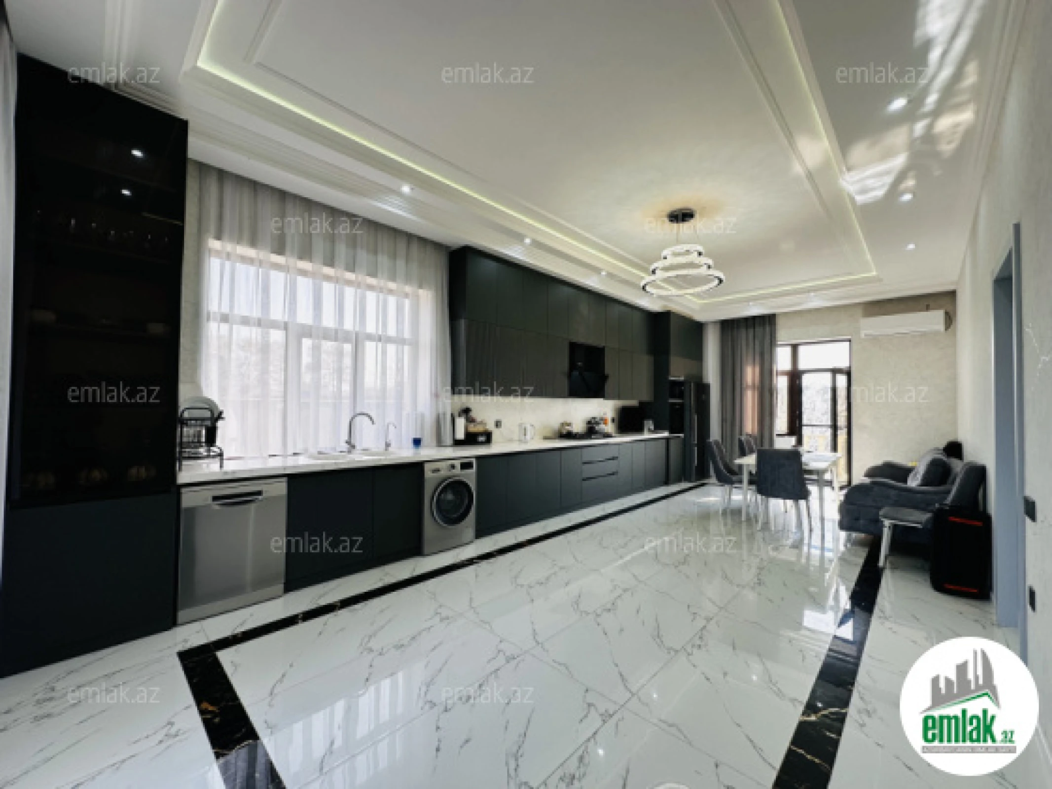 Satılır 5 otaqlı mənzil 400 m²