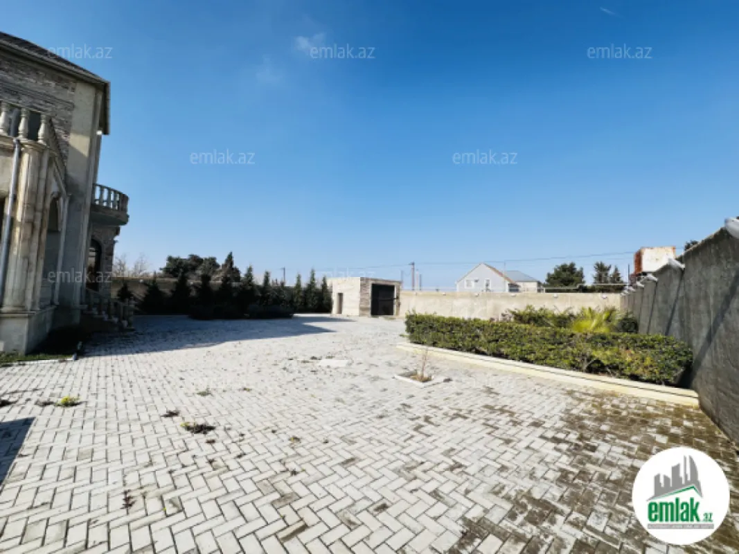 Satılır 5 otaqlı mənzil 400 m²