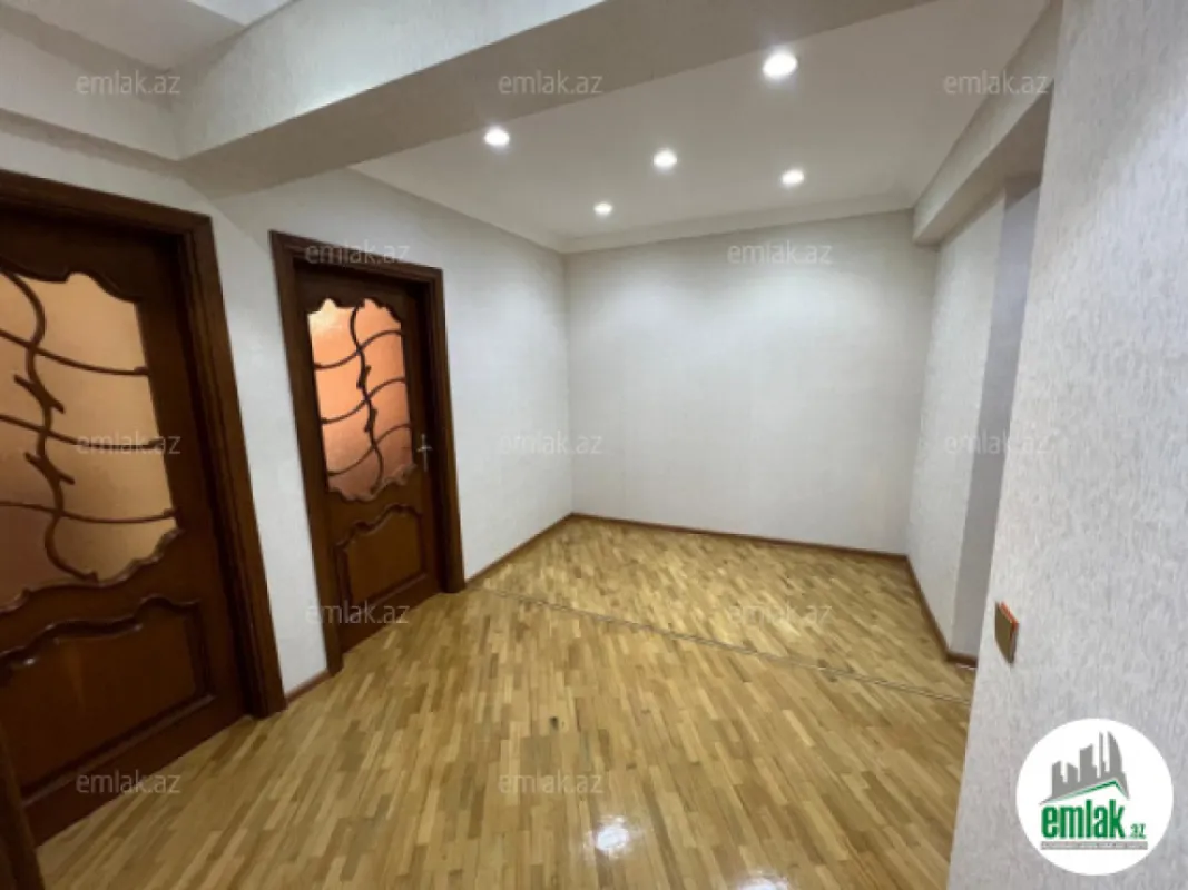 Satılır 3 otaqlı yeni tikili 110 m²