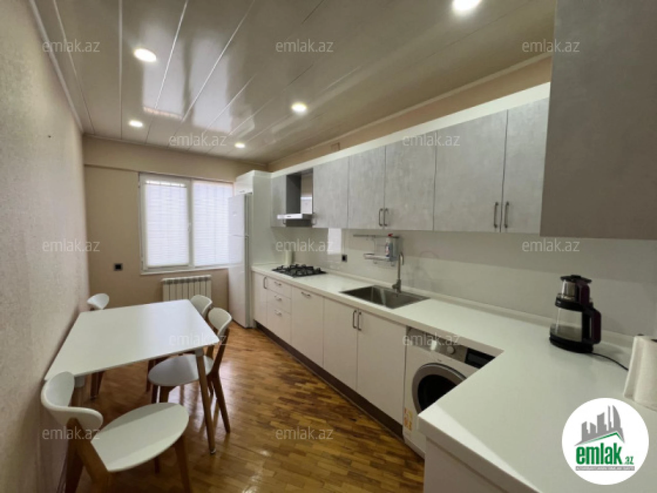 Satılır 3 otaqlı yeni tikili 110 m²