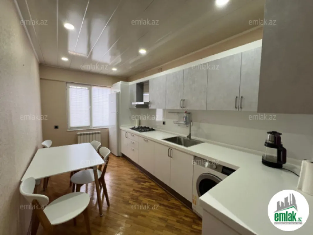 Satılır 3 otaqlı yeni tikili 110 m²