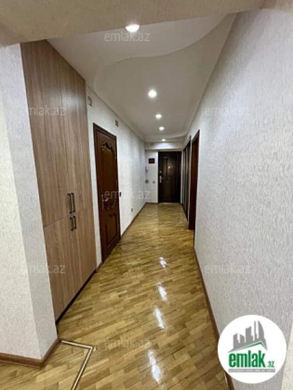 Satılır 3 otaqlı yeni tikili 110 m²