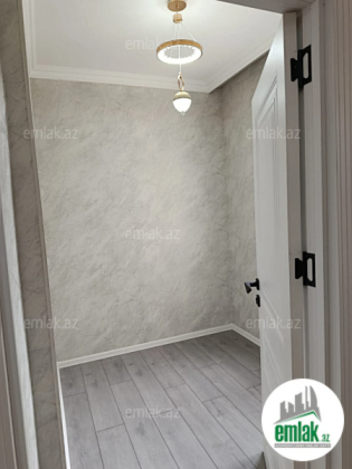 Satılır 3 otaqlı köhnə tikili 60 m²