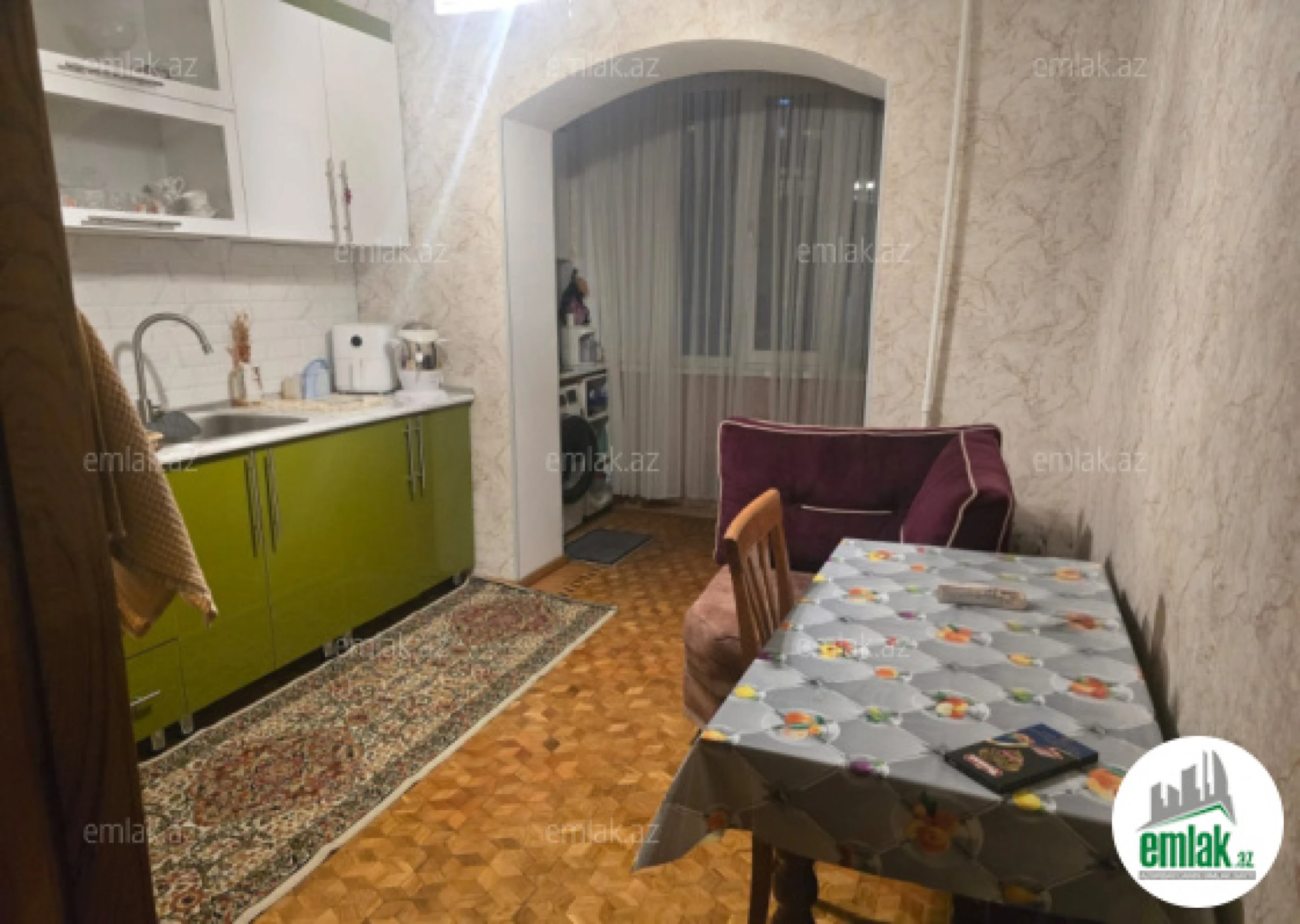 Satılır 3 otaqlı köhnə tikili 85 m²