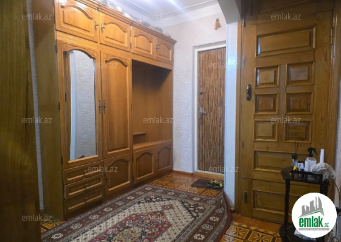 Satılır 3 otaqlı köhnə tikili 85 m²