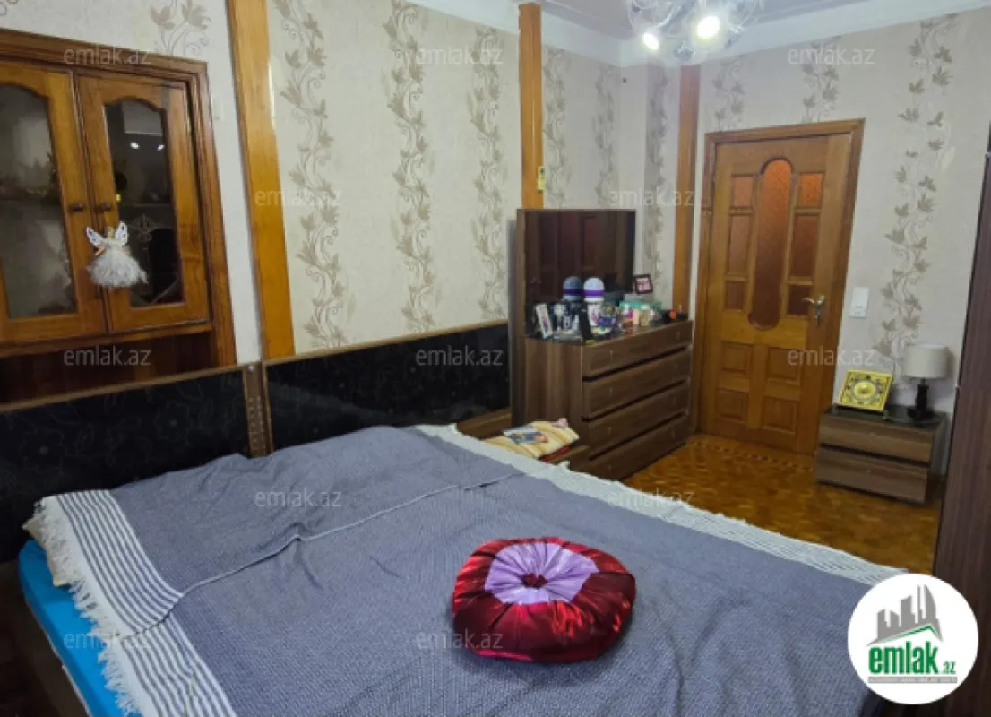 Satılır 3 otaqlı köhnə tikili 85 m²