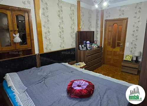 Satılır 3 otaqlı köhnə tikili 85 m²