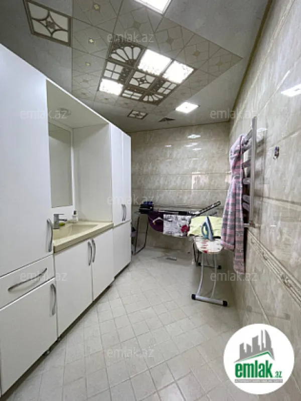 Satılır 4 otaqlı yeni tikili 161 m²