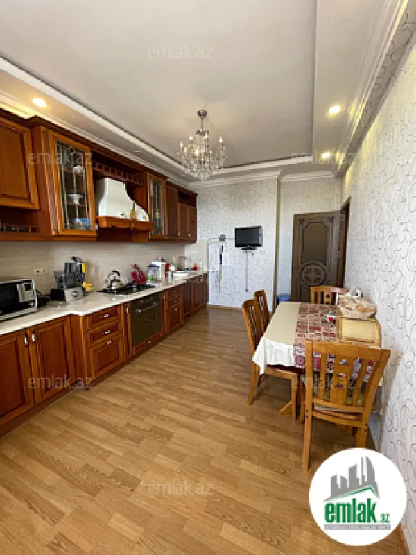 Satılır 4 otaqlı yeni tikili 161 m²