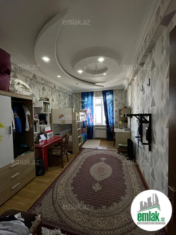 Satılır 4 otaqlı yeni tikili 161 m²