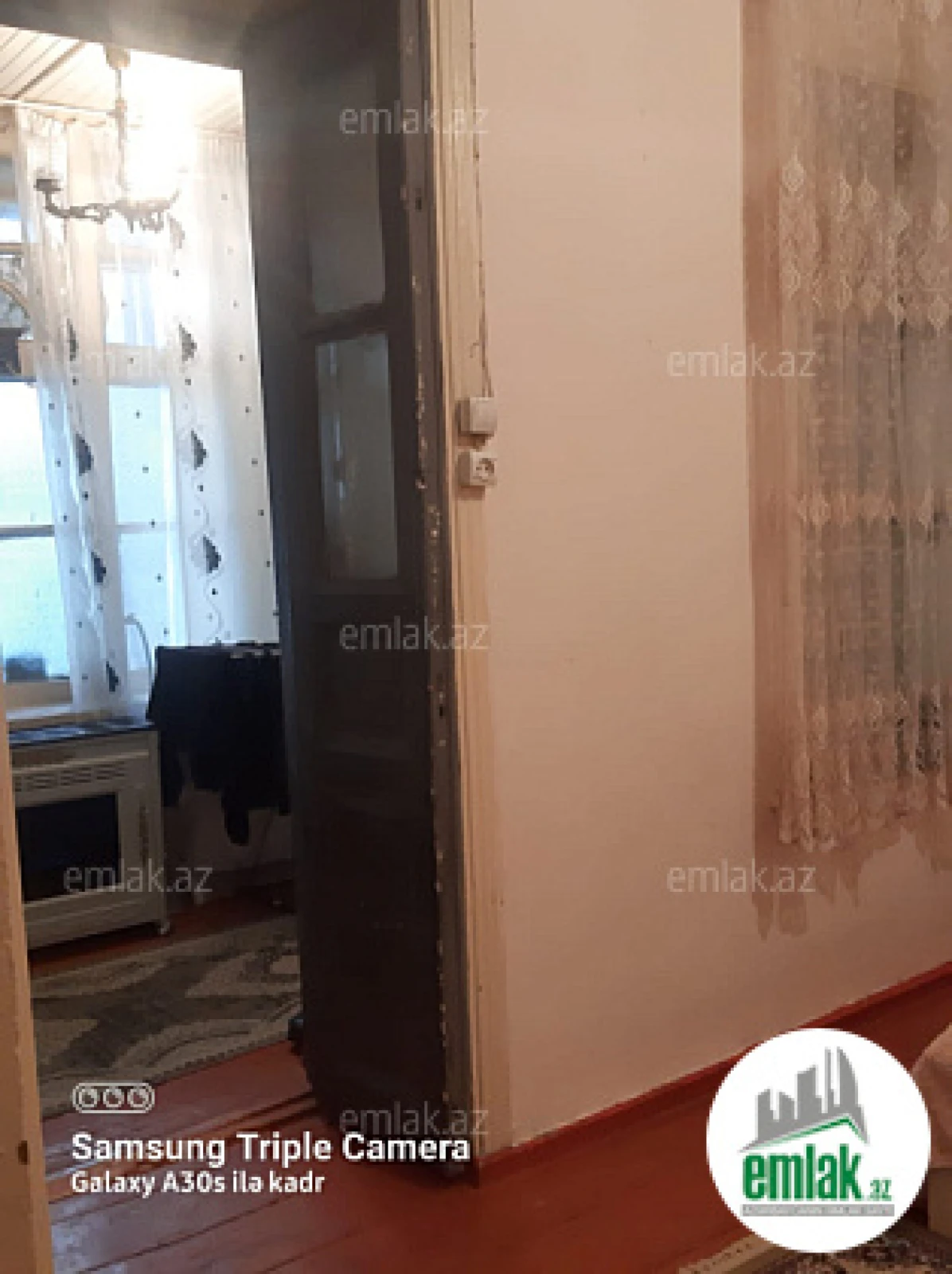 Satılır 2 otaqlı köhnə tikili 50 m²