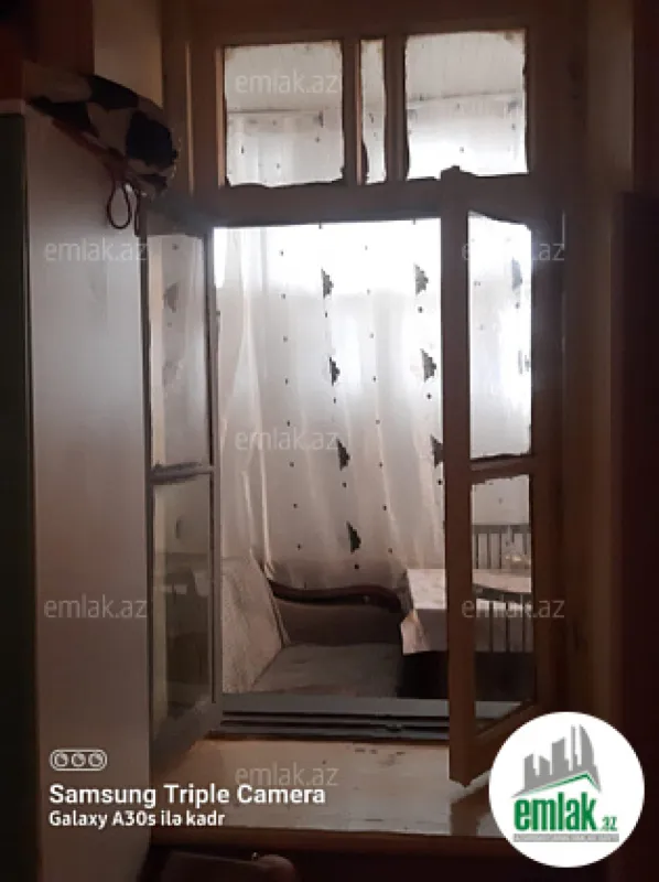 Satılır 2 otaqlı köhnə tikili 50 m²