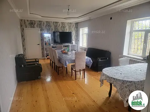 Satılır 8 otaqlı həyət evi 210 m² — Bakı 8 otaq 210.00 m²