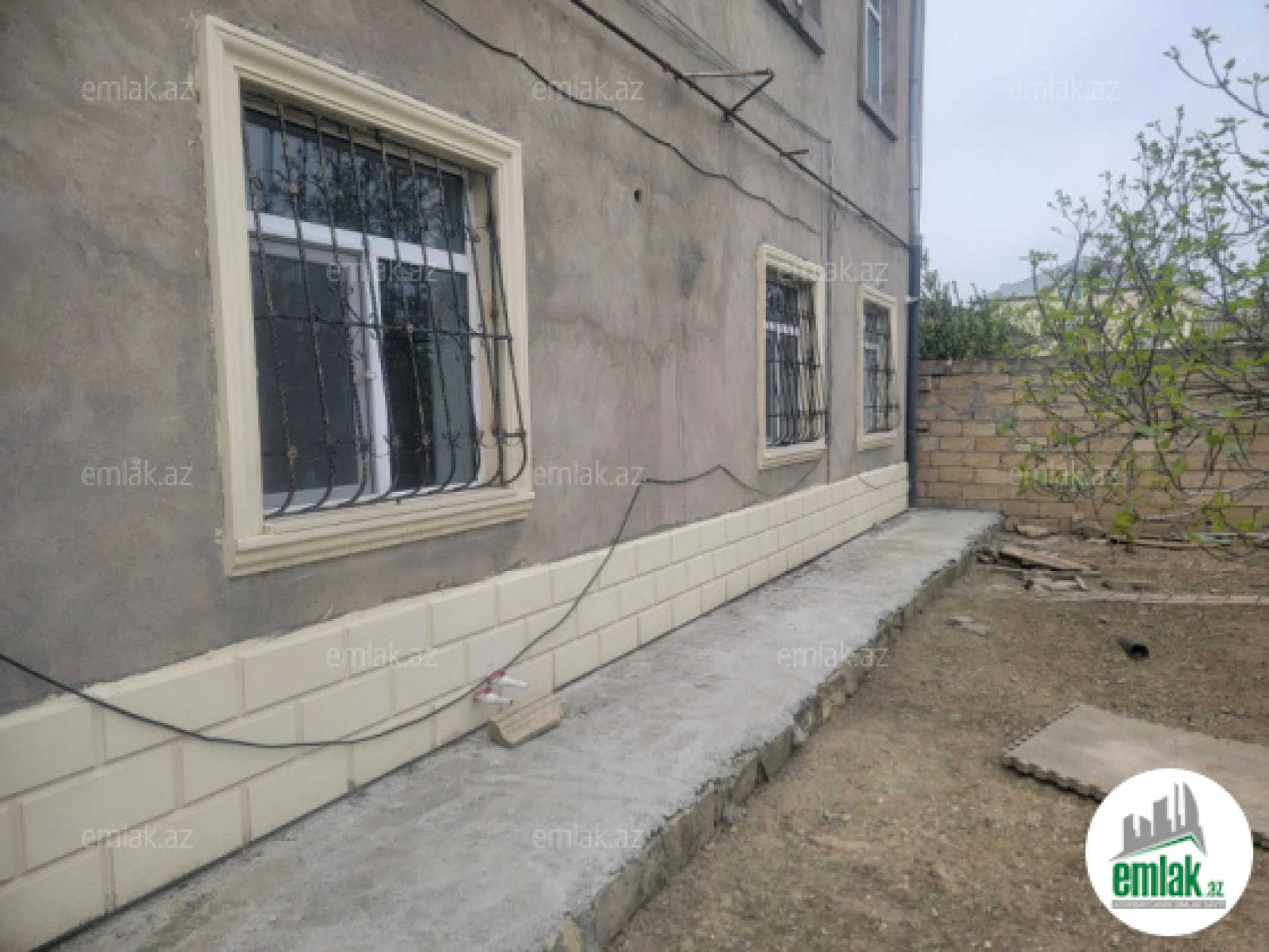 Satılır 8 otaqlı həyət evi 210 m²