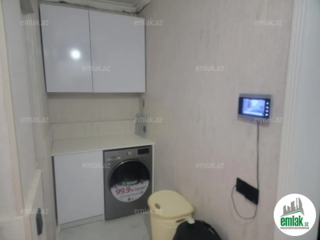 Satılır 8 otaqlı həyət evi 210 m²