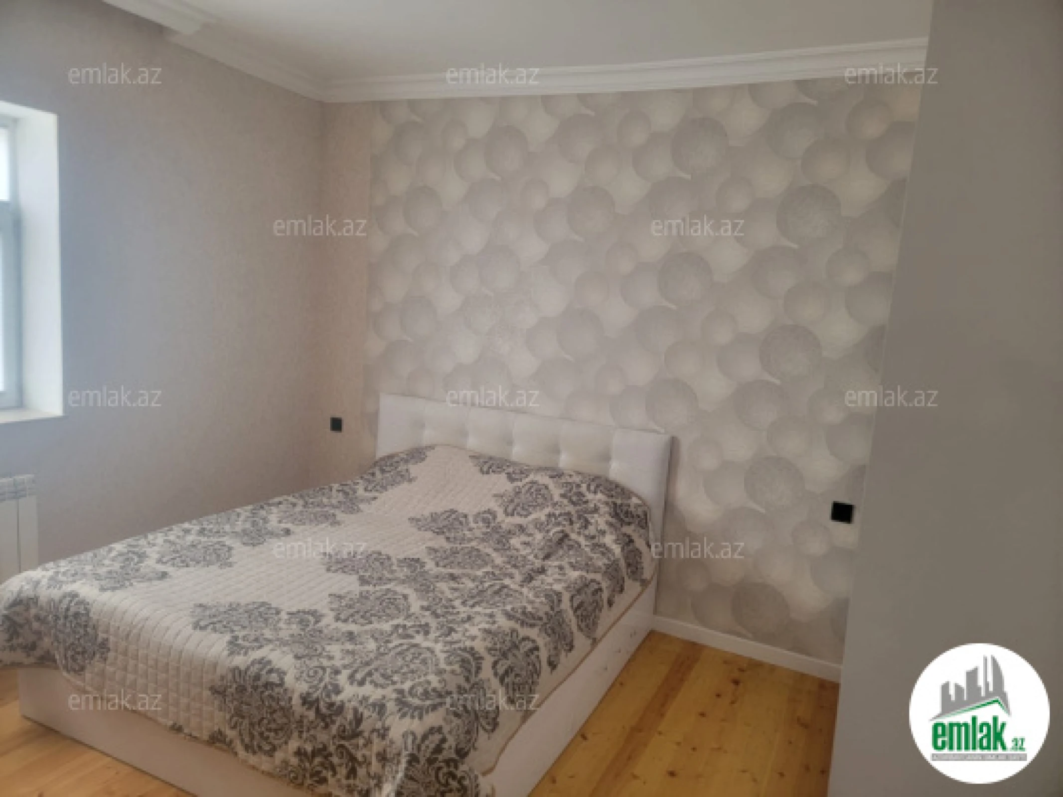 Satılır 8 otaqlı həyət evi 210 m²