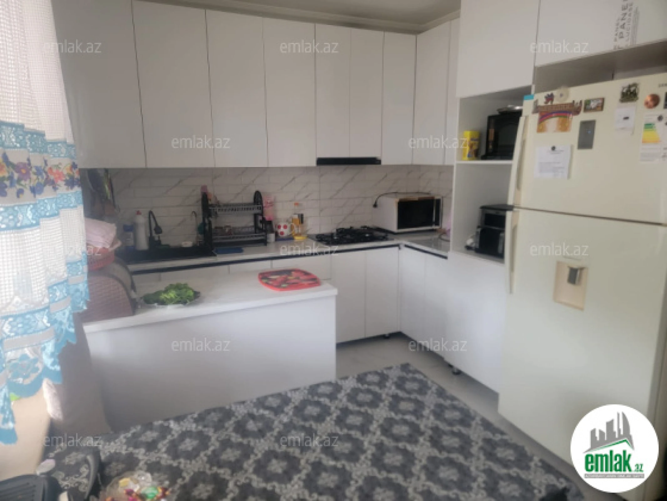 Satılır 8 otaqlı həyət evi 210 m²