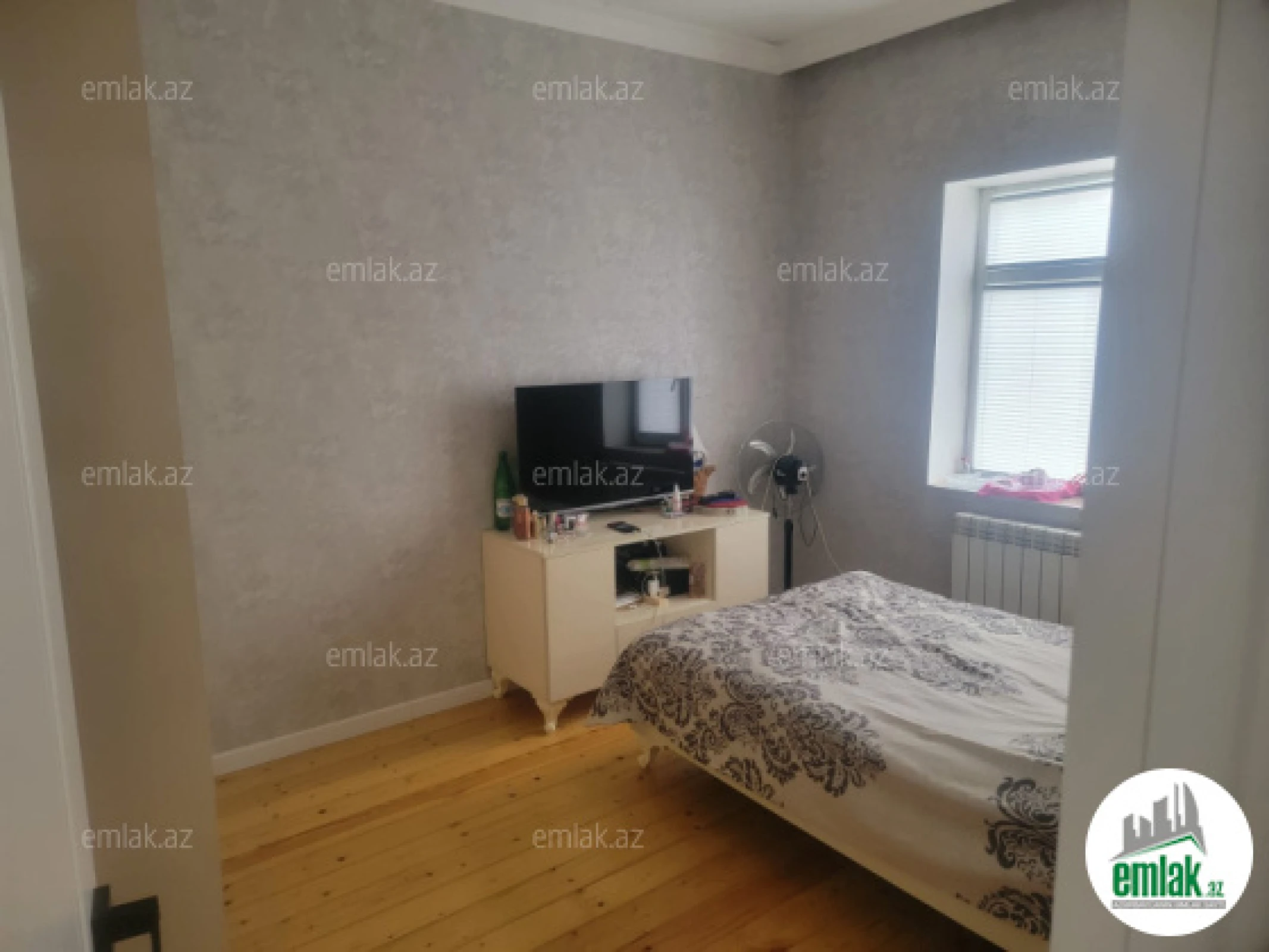 Satılır 8 otaqlı həyət evi 210 m²