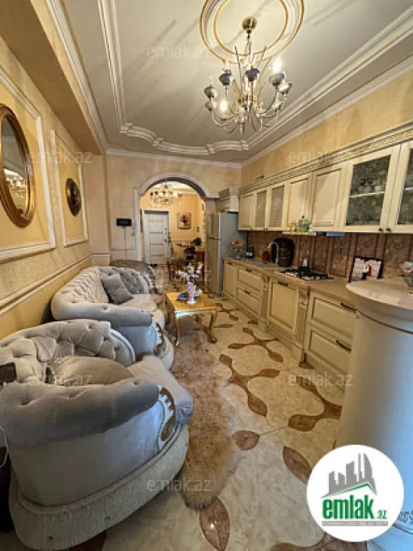 Satılır 4 otaqlı yeni tikili 185 m²