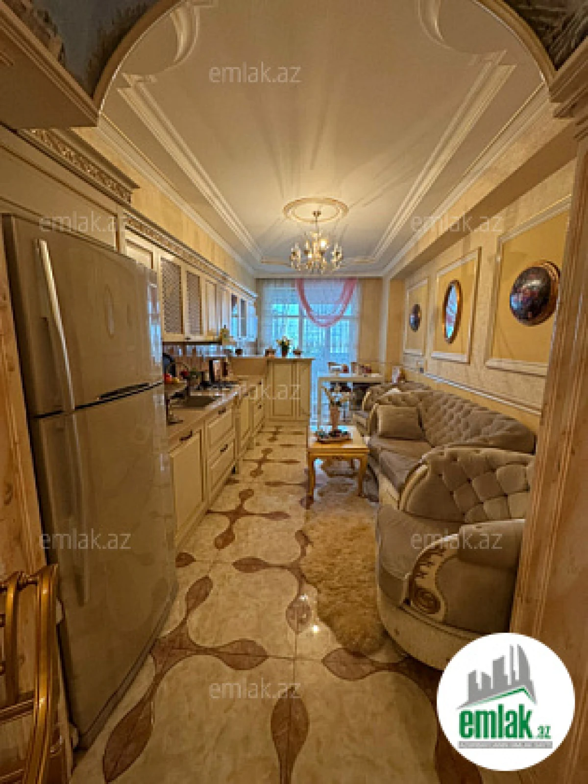 Satılır 4 otaqlı yeni tikili 185 m²