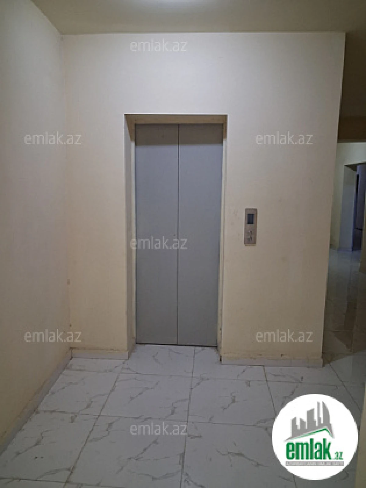 Satılır 3 otaqlı yeni tikili 115 m²