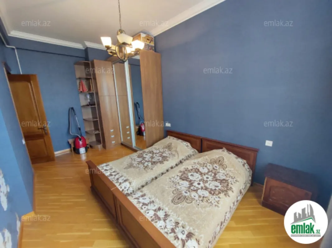 Satılır 3 otaqlı yeni tikili 120 m²