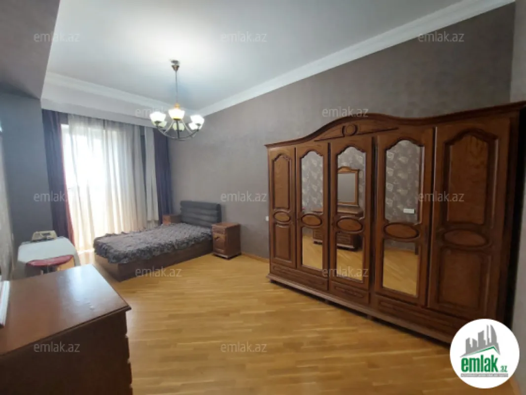 Satılır 3 otaqlı yeni tikili 120 m²
