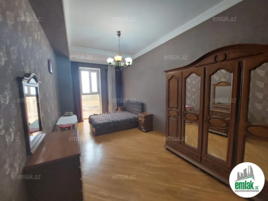 Satılır 3 otaqlı yeni tikili 120 m²