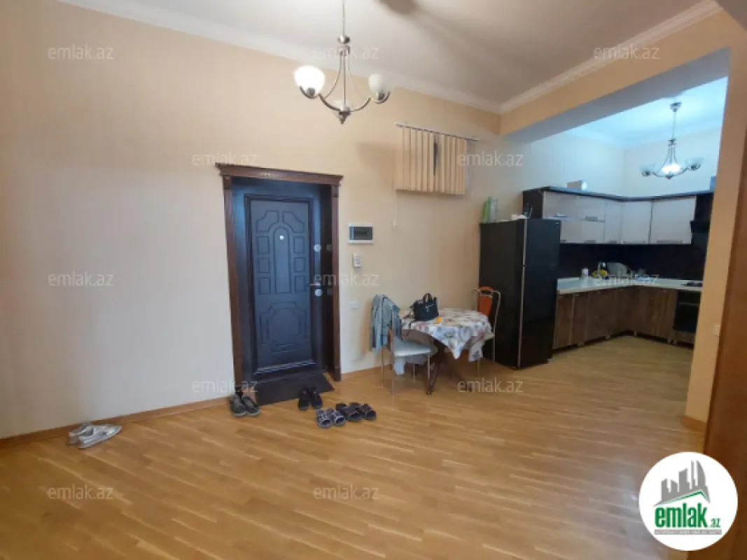 Satılır 3 otaqlı yeni tikili 120 m²