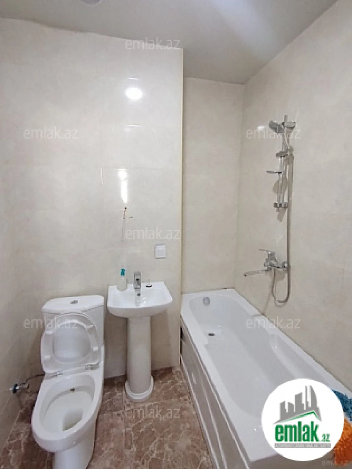 Satılır 4 otaqlı yeni tikili 100 m²