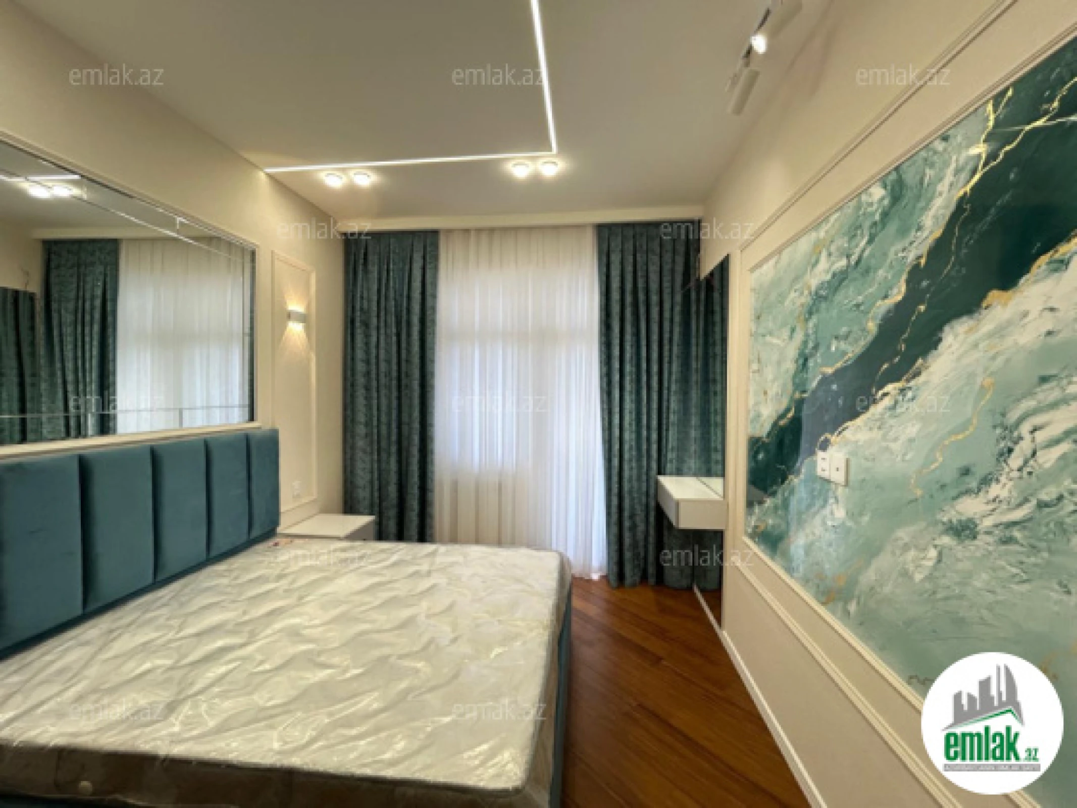 Satılır 2 otaqlı yeni tikili 70 m²