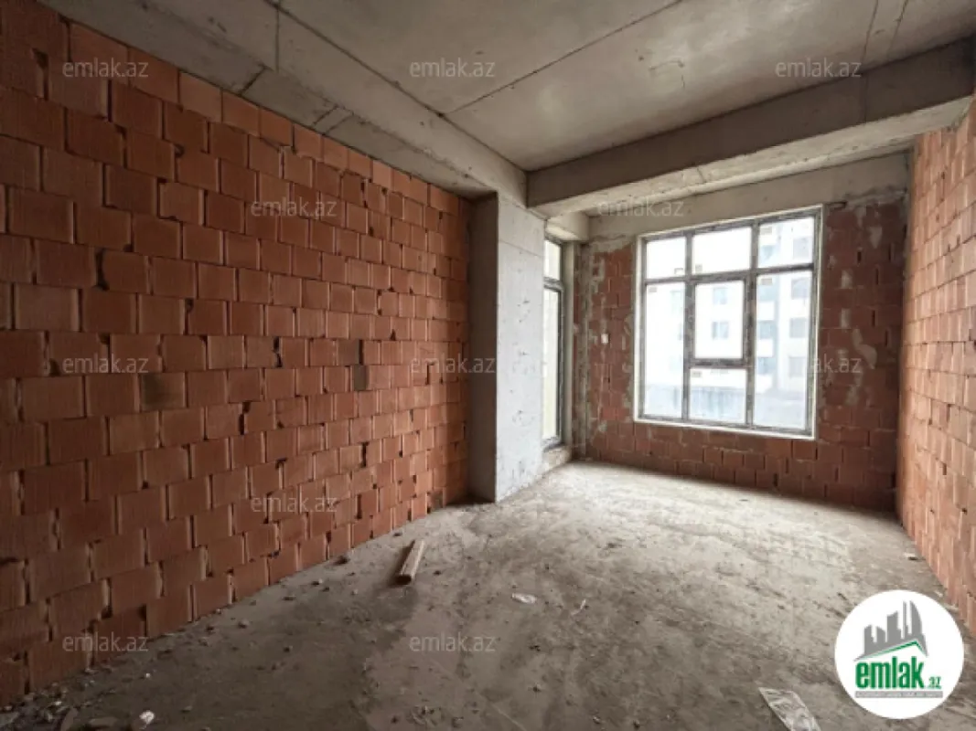 Satılır 4 otaqlı yeni tikili 142.3 m²