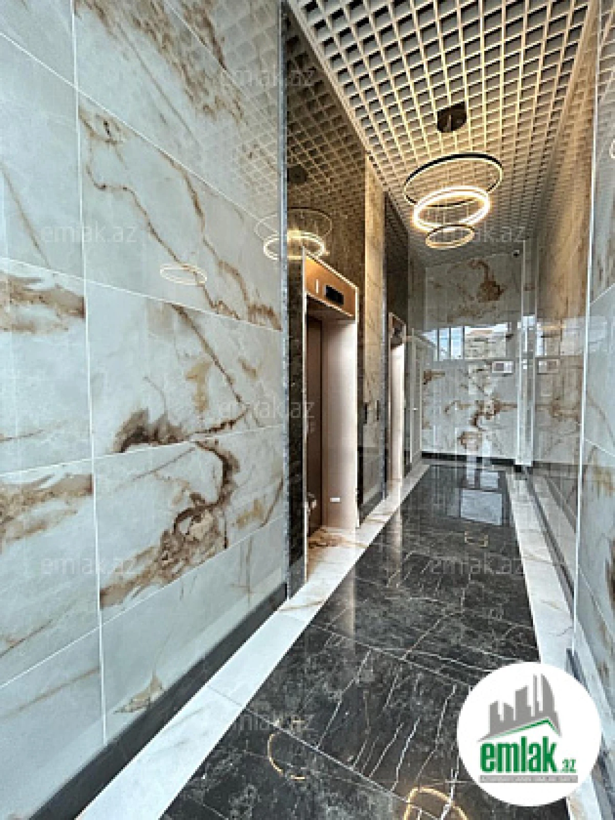 Satılır 4 otaqlı yeni tikili 142.3 m²