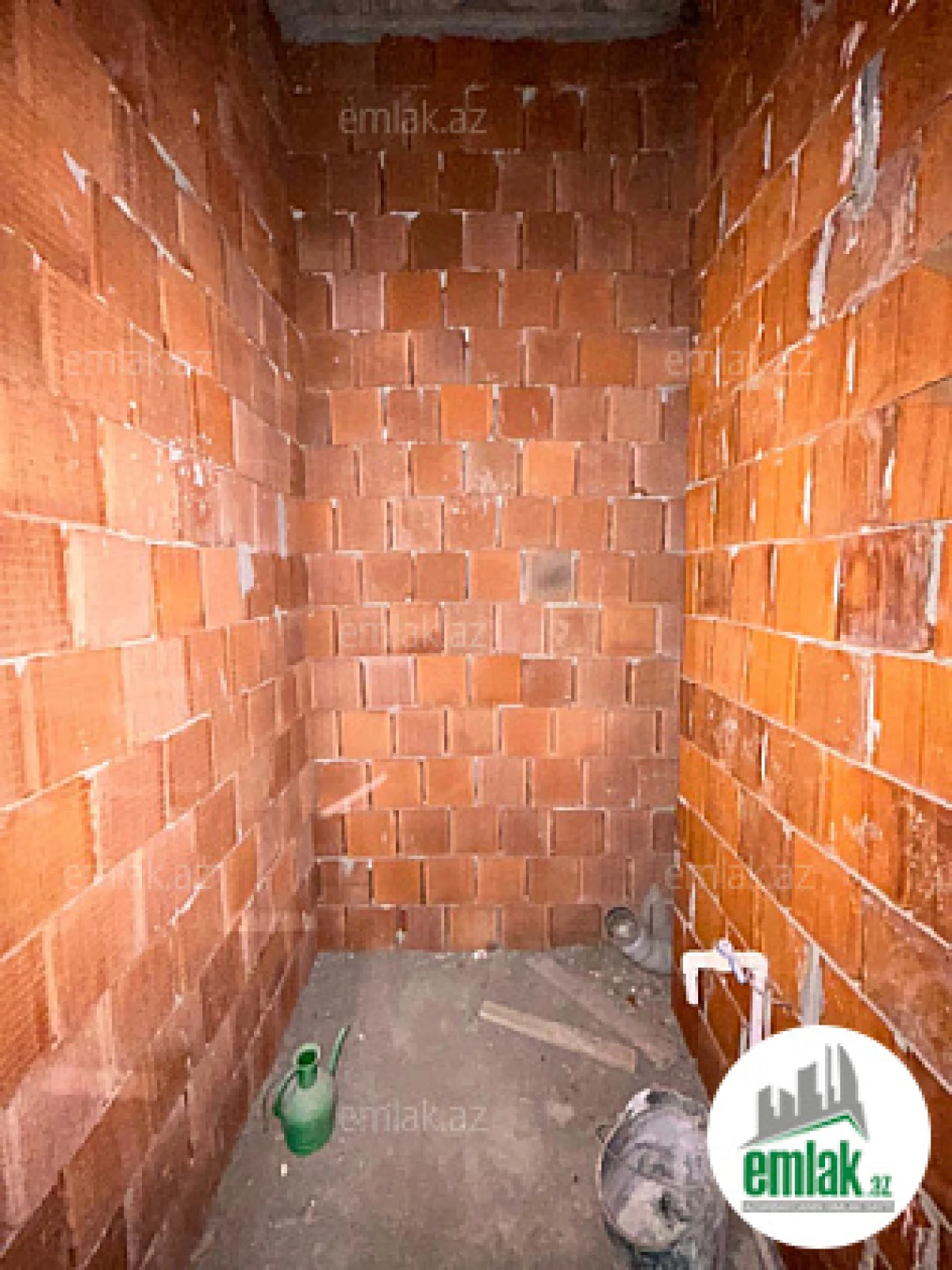 Satılır 4 otaqlı yeni tikili 142.3 m²