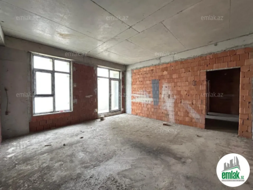 Satılır 4 otaqlı yeni tikili 142.3 m²