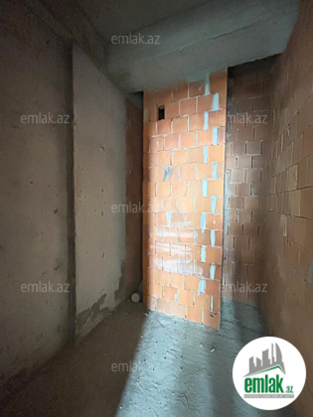 Satılır 4 otaqlı yeni tikili 142.3 m²