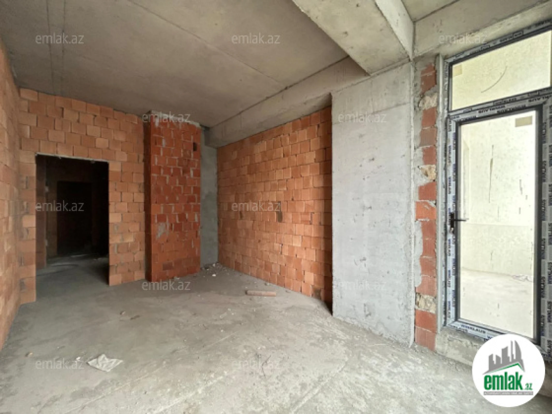 Satılır 4 otaqlı yeni tikili 142.3 m²