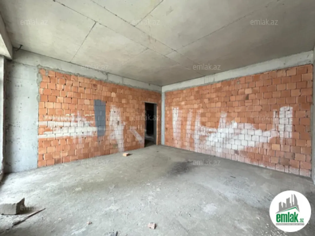 Satılır 4 otaqlı yeni tikili 142.3 m²