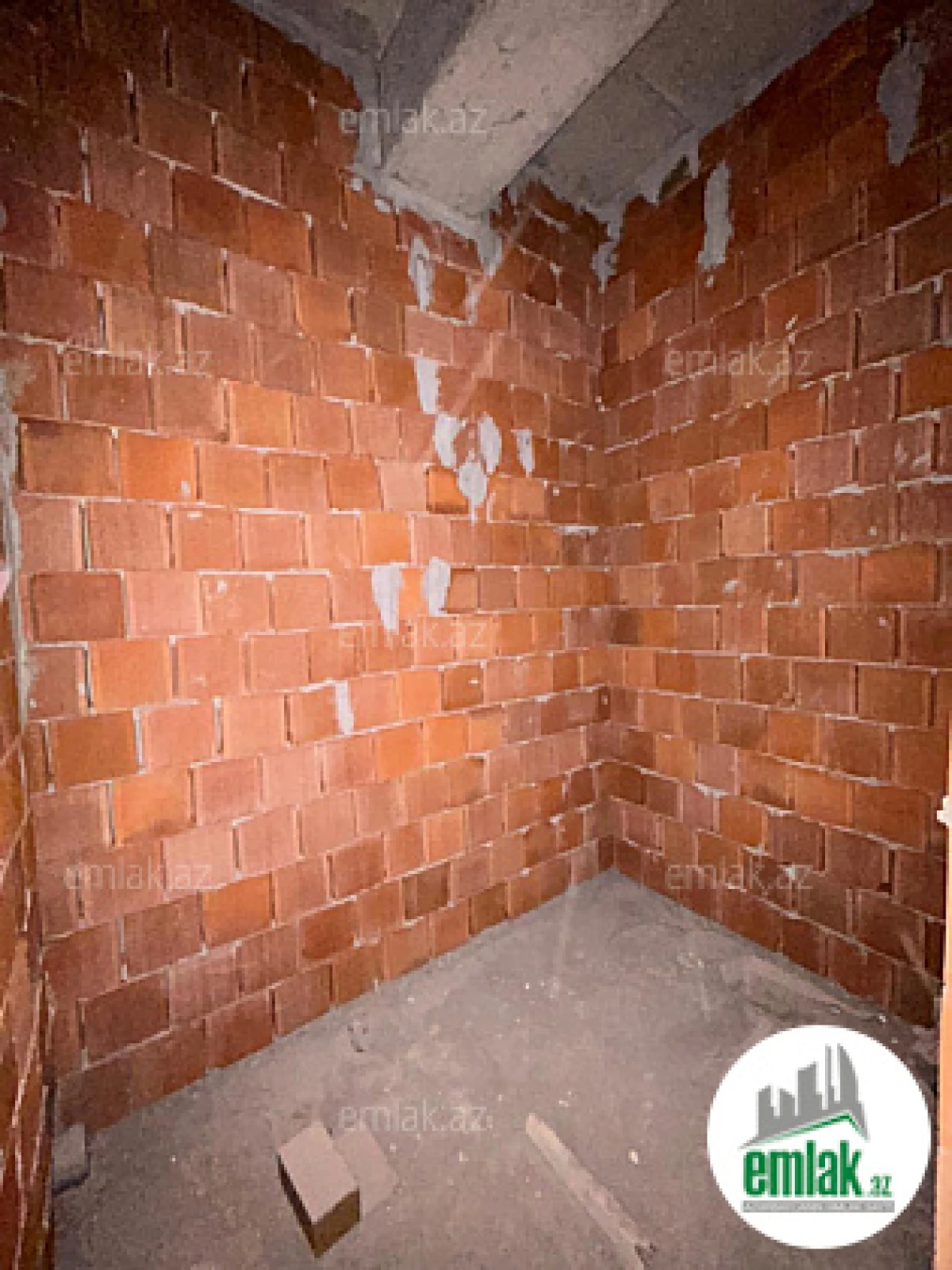 Satılır 4 otaqlı yeni tikili 142.3 m²