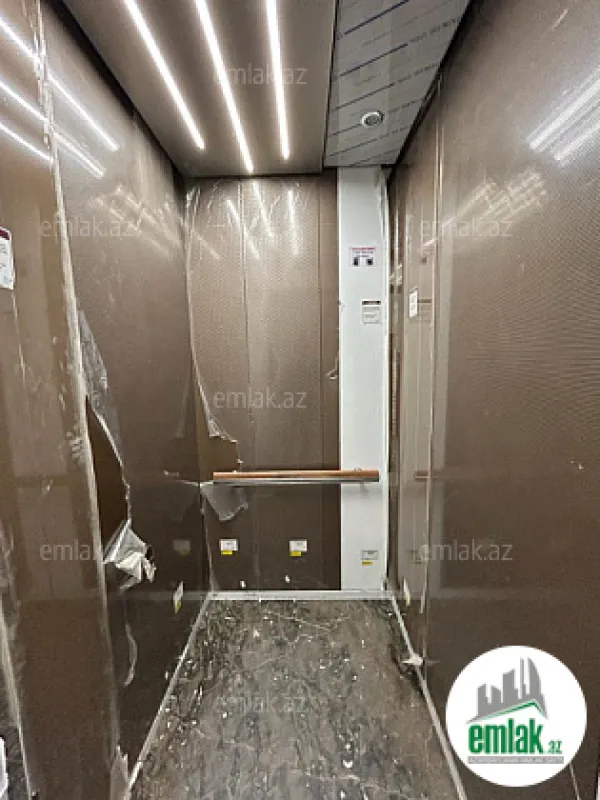 Satılır 4 otaqlı yeni tikili 142.3 m²